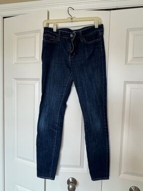 GAP Women’s Skinny Jeans in Dark Blue Wash Size 4